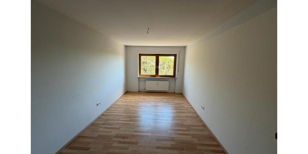 Etagenwohnung Essenbach - 4 Zimmer, 103 m&sup2;, 1.250&euro; | Angebot:26413742