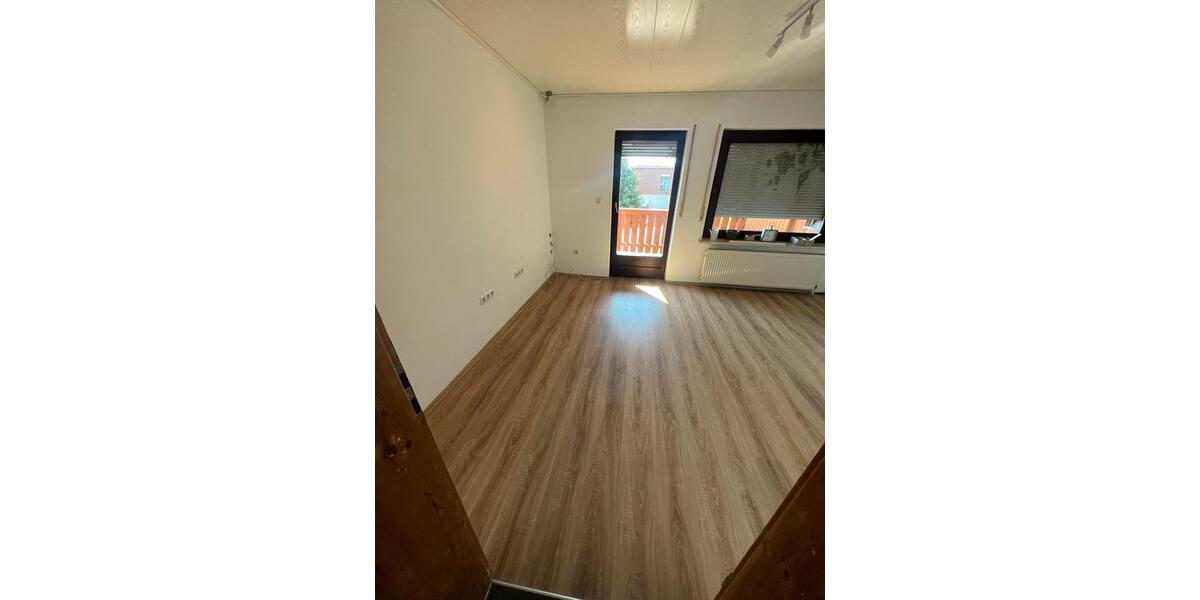 Etagenwohnung Maxhütte-Haidhof Haidhof - 2 Zimmer, 65 m&sup2;, 850&euro; | Angebot:26662940