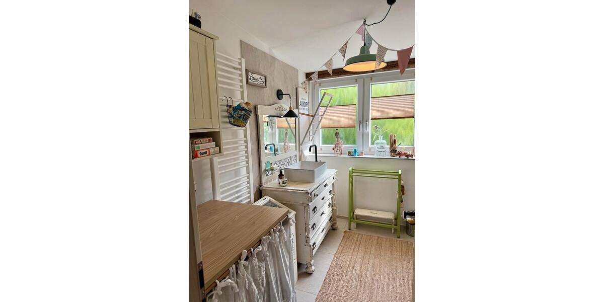 Dachgeschoßwohnung Deggendorf - 2.5 Zimmer, 68 m&sup2;, 600&euro; | Angebot:26598079