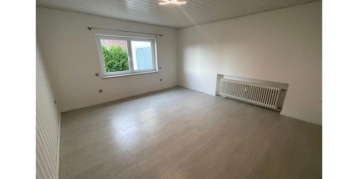 Etagenwohnung Schwalmstadt - 3 Zimmer, 114 m&sup2;, 670&euro; | Angebot:24531894