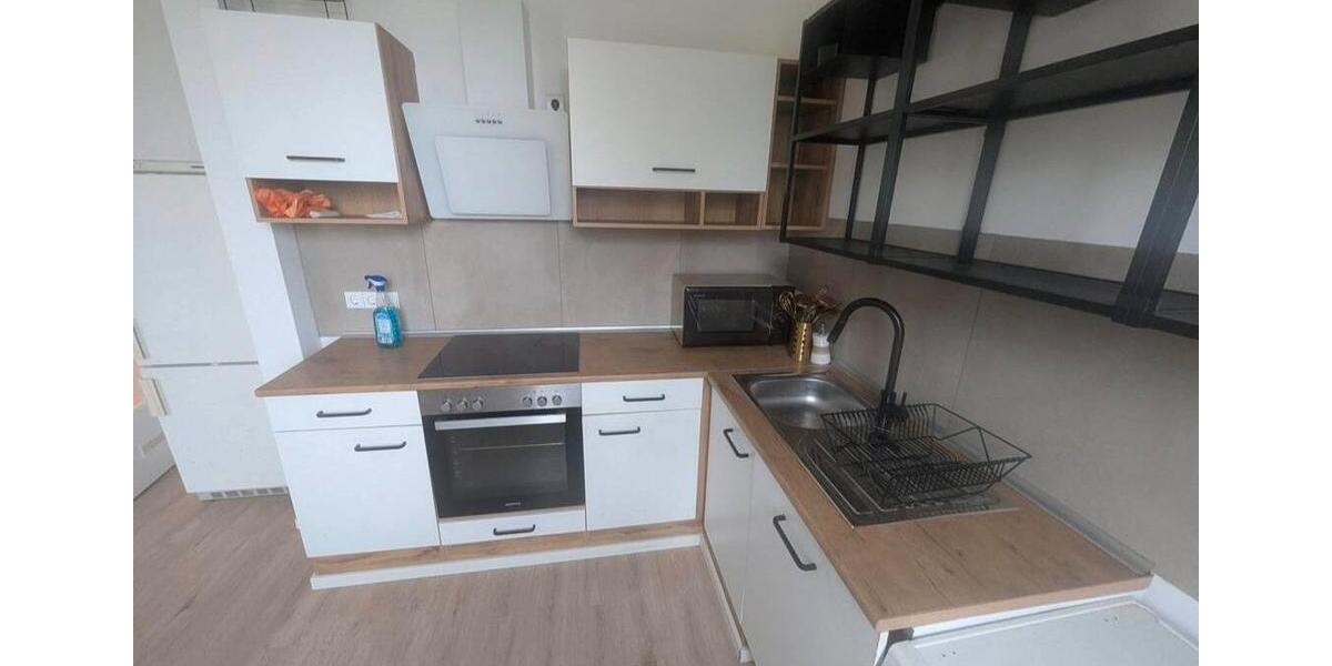 Charmante 2,5-Zimmer-Altbauwohnung mit 3 m 2 zimmer