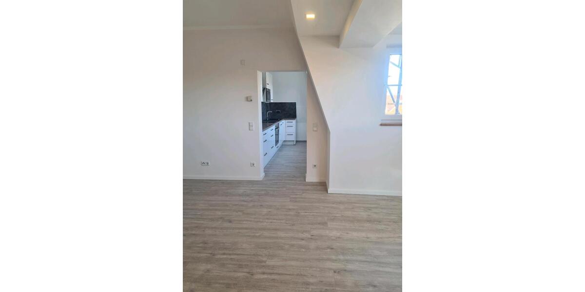 Einfamilienhaus Lage - 3 Zimmer, 95 m&sup2;, 1.250&euro; | Angebot:25611917