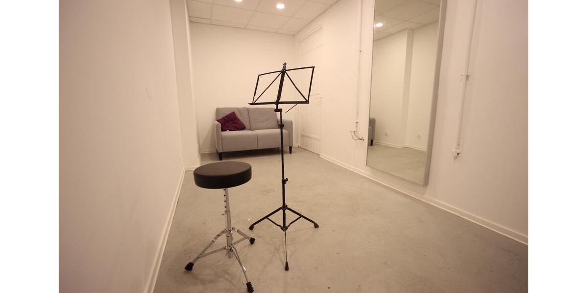 Wohnen auf Zeit Wuppertal Barmen - 20 Zimmer, 45 m&sup2;, 495&euro; | Angebot:25396726