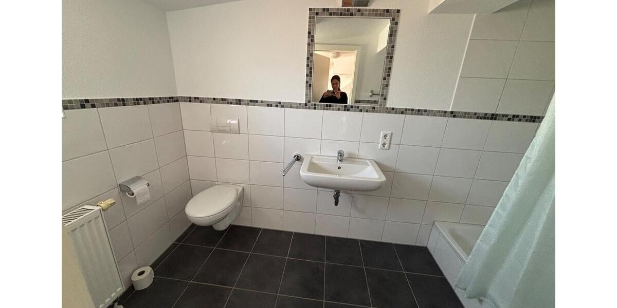 Dachgeschoßwohnung Gießen - 1 Zimmer, 37 m&sup2;, 450&euro; | Angebot:26477126