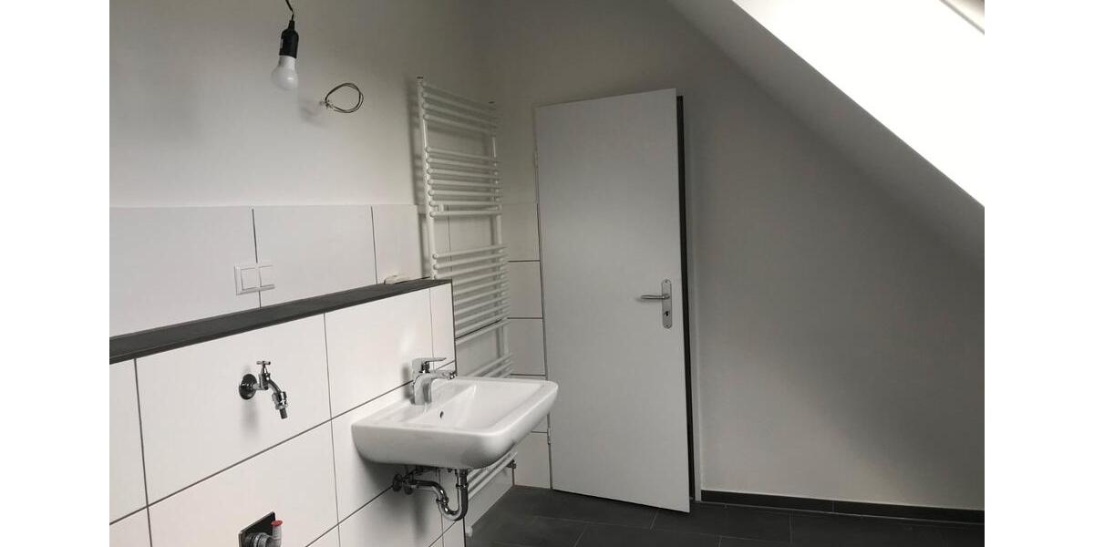 Dachgeschoßwohnung Hannover Vahrenwald-List - 2 Zimmer, 67 m&sup2;, 649&euro; | Angebot:26044853