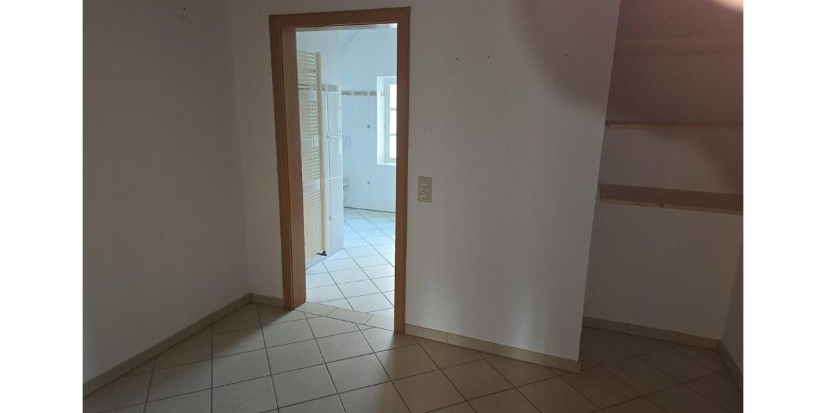 Dachgeschoßwohnung Brilon - 2 Zimmer, 98 m&sup2;, 580&euro; | Angebot:24488137