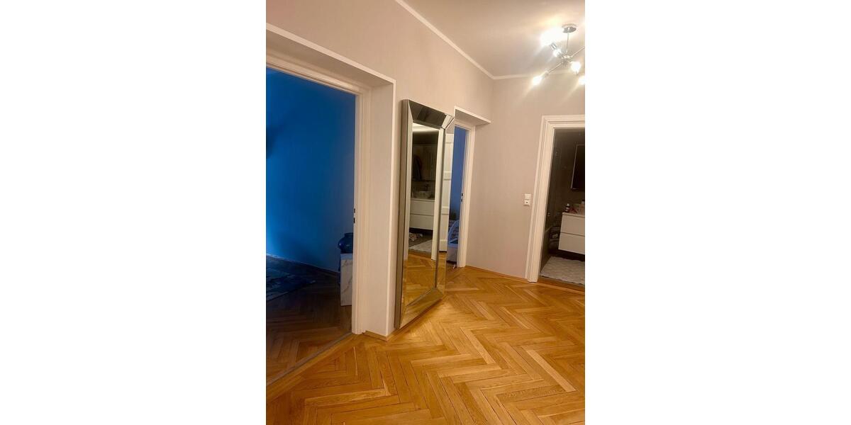 Etagenwohnung München Schwabing-Freimann - 4 Zimmer, 113 m&sup2;, 3.650&euro; | Angebot:26048389