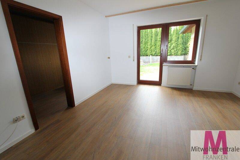 Weitläufiges Haus mit Garten
