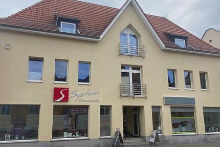 Großzügige 3 Raum Wohnung 2 zimmer