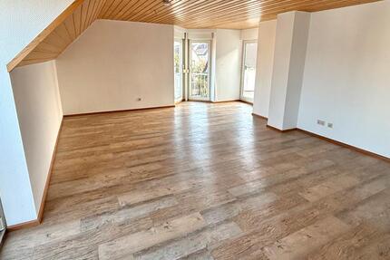 Wohnung Kirchheim unter Teck - 3 Zimmer, 100 m&sup2;, 1.360&euro; | Angebot:24811598