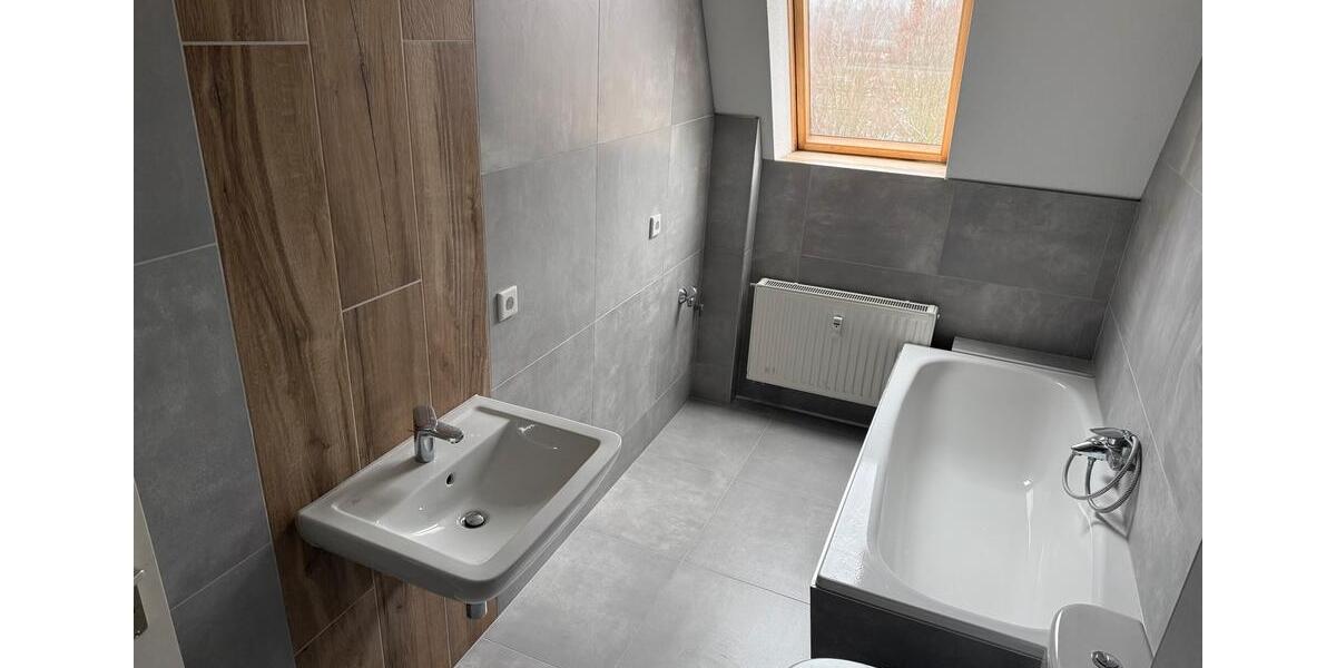 Dachgeschoßwohnung Görlitz - 1 Zimmer, 50 m&sup2;, 300&euro; | Angebot:25454583