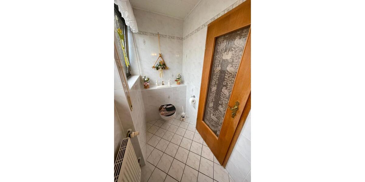 Erdgeschoßwohnung Selbitz - 3 Zimmer, 141 m&sup2;, 690&euro; | Angebot:26040544