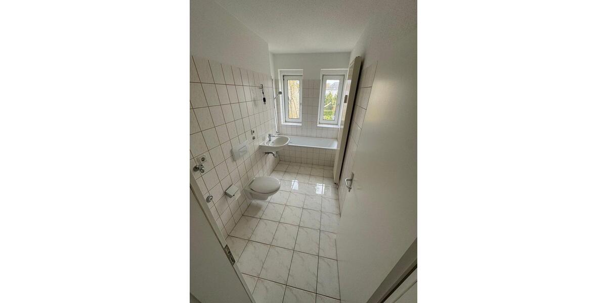 Etagenwohnung Glauchau - 2 Zimmer, 45 m&sup2;, 265&euro; | Angebot:26241894