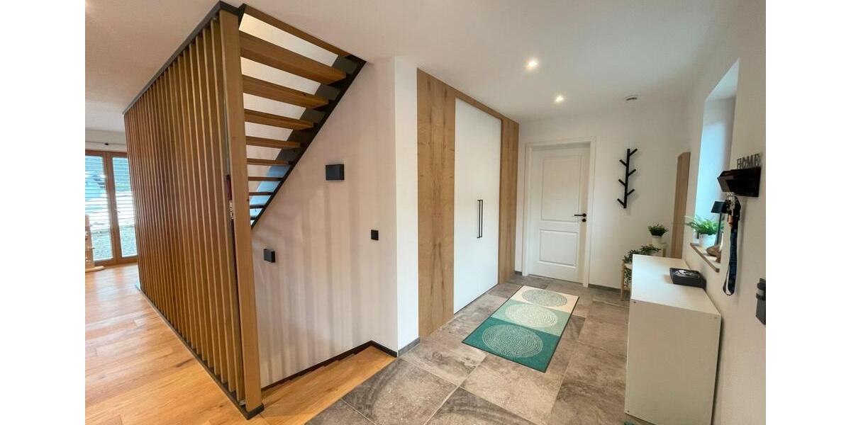 Einfamilienhaus Düsseldorf Stadtmitte - 4 Zimmer, 160 m&sup2;, 3.500&euro; | Angebot:24387574