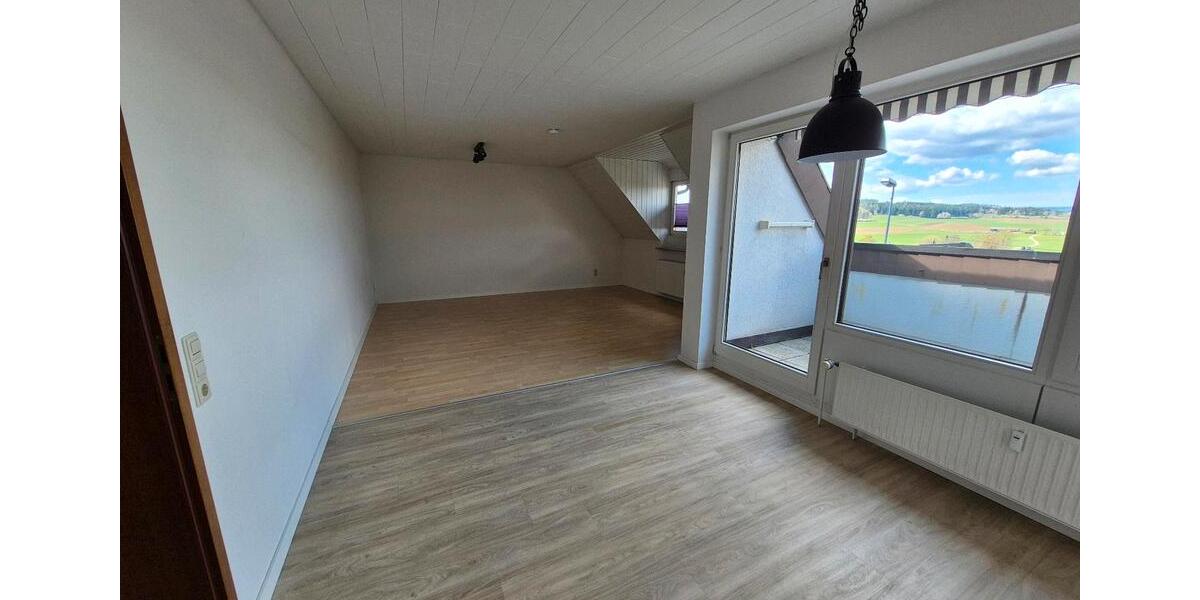 Dachgeschoßwohnung Brigachtal - 3.5 Zimmer, 87 m&sup2;, 880&euro; | Angebot:26336077