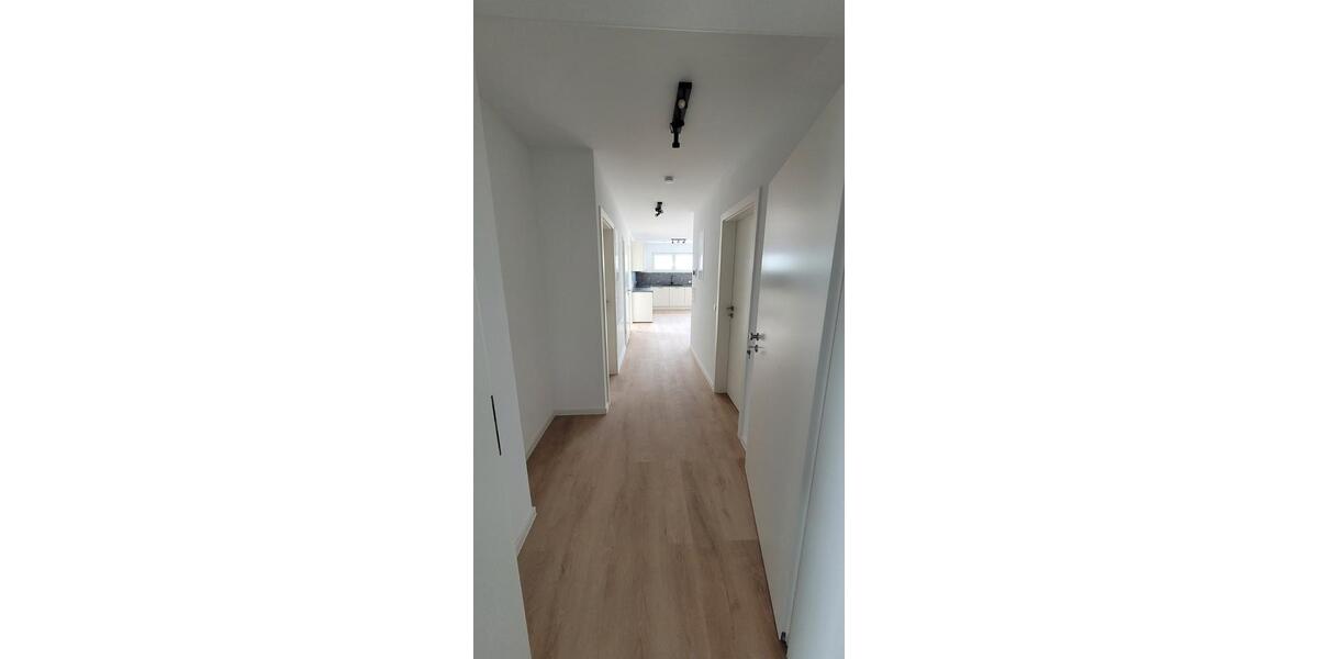 Etagenwohnung Bad Friedrichshall - 4.5 Zimmer, 91 m&sup2;, 1.400&euro; | Angebot:26506798