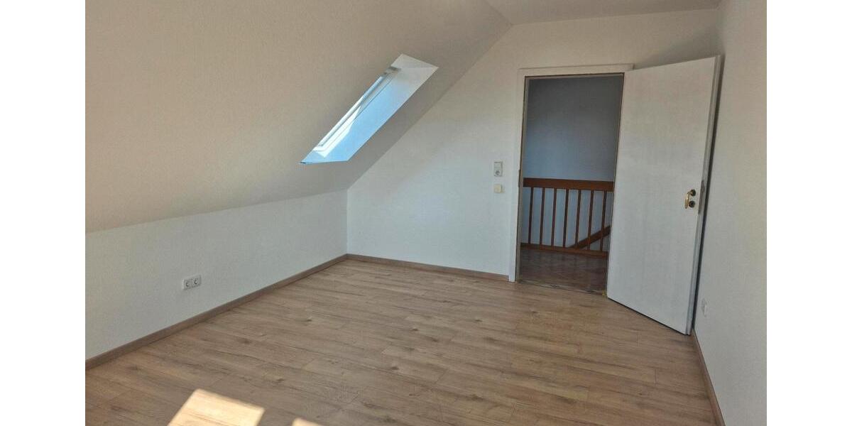Dachgeschoßwohnung Grasberg - 1 Zimmer, 67 m&sup2;, 750&euro; | Angebot:25895358