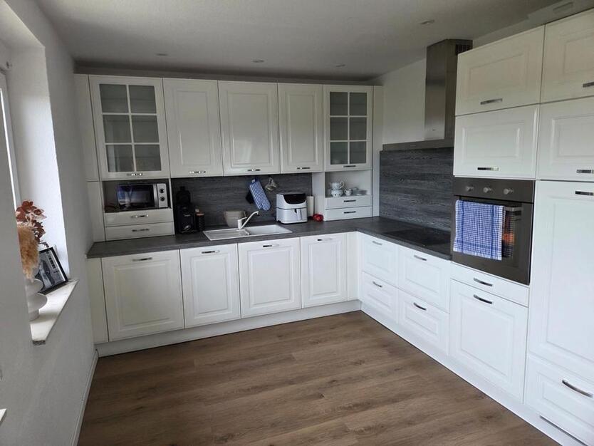 3-Zimmer-Wohnung mit Garten, Garage und Stellplatz zimmer