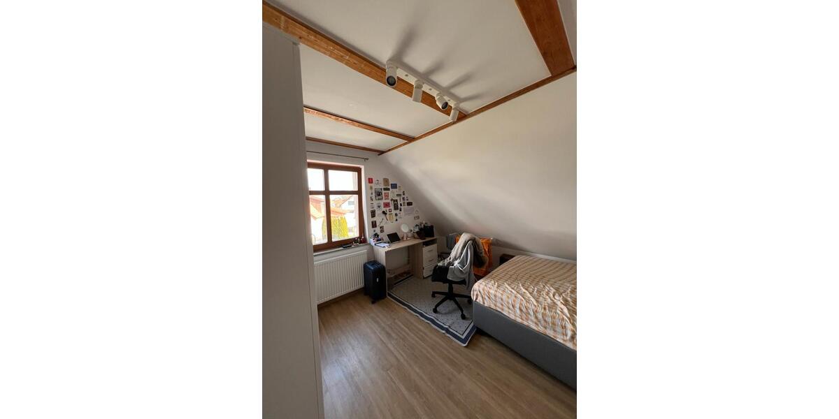 Wohnen auf Zeit Kitzingen - 5 Zimmer, 16 m&sup2;, 650&euro; | Angebot:26092707