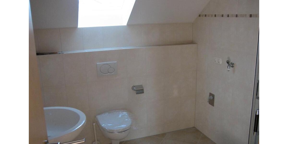 Dachgeschoßwohnung Berglern - 2 Zimmer, 32 m&sup2;, 480&euro; | Angebot:26603781