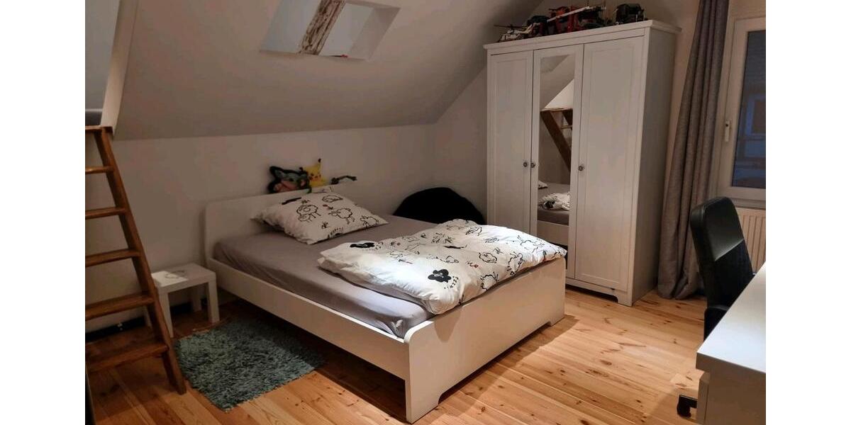 Doppelhaushälfte Wolfenbüttel Ahlum - 5 Zimmer, 200 m&sup2;, 1.500&euro; | Angebot:26051498