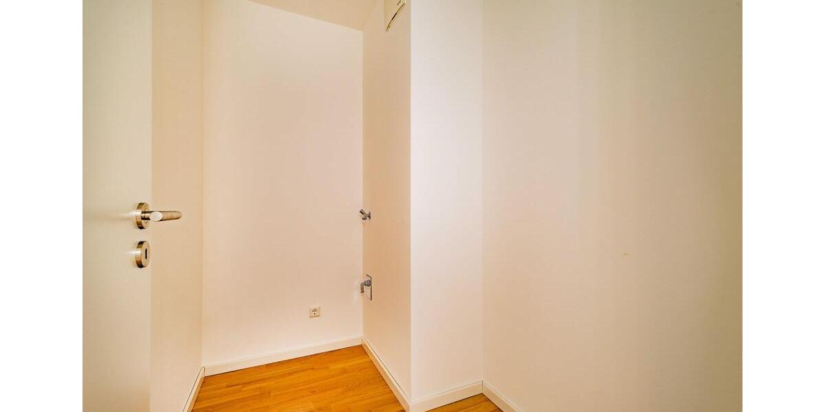 Etagenwohnung Endingen am Kaiserstuhl - 4 Zimmer, 129 m&sup2;, 1.890&euro; | Angebot:26574389