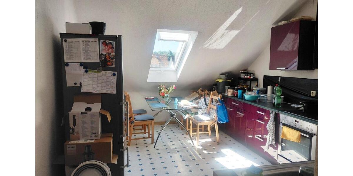 Dachgeschoßwohnung Barntrup - 3 Zimmer, 63 m&sup2;, 300&euro; | Angebot:26706016