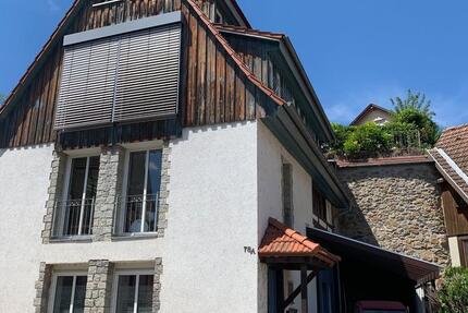 Haus Bensheim - 2.5 Zimmer, 135 m&sup2;, 1.350&euro; | Angebot:26179728