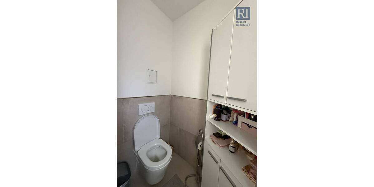 Etagenwohnung Würzburg Altstadt - 3 Zimmer, 102 m&sup2;, 1.000&euro; | Angebot:26092336