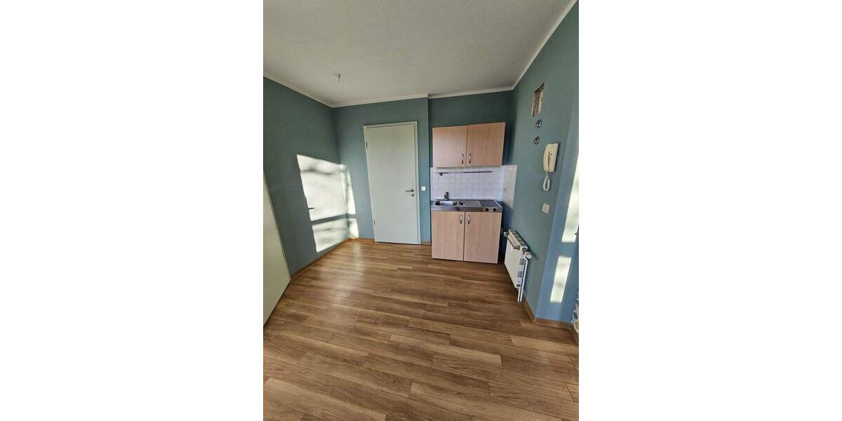 Etagenwohnung Güstrow Schweriner Vorstadt - 4 Zimmer, 74 m&sup2;, 666&euro; | Angebot:24635988