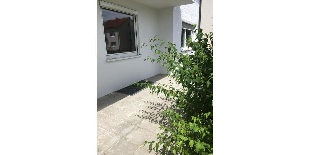 Erdgeschoßwohnung Hemau - 3.5 Zimmer, 110 m&sup2;, 1.350&euro; | Angebot:24781160