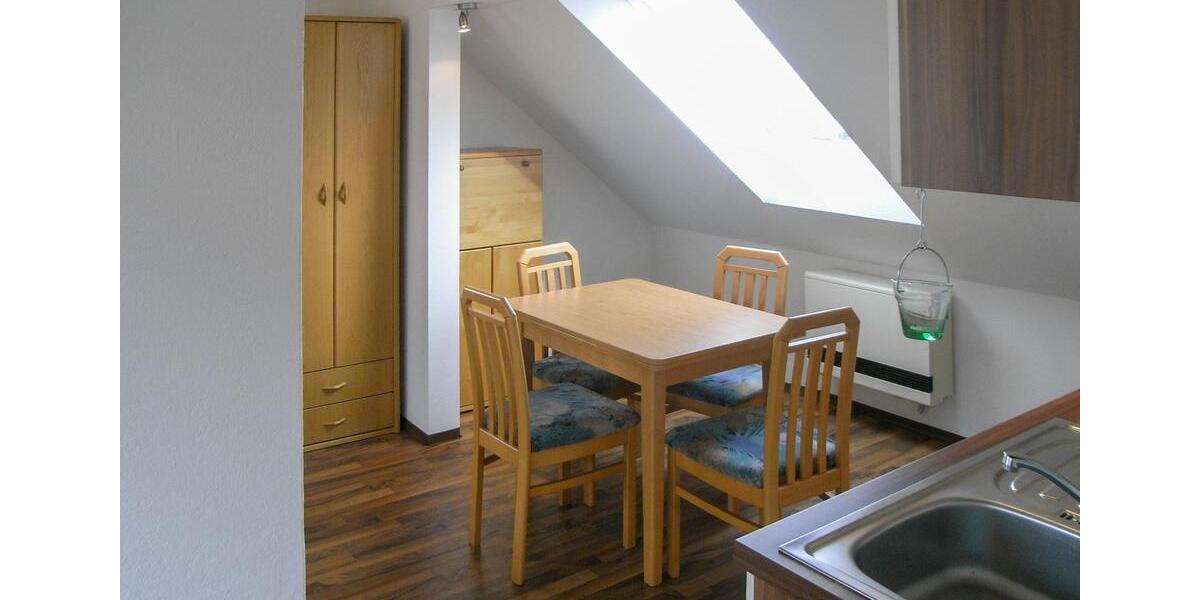 Dachgeschoßwohnung Calw - 1.5 Zimmer, 33 m&sup2;, 600&euro; | Angebot:23906772