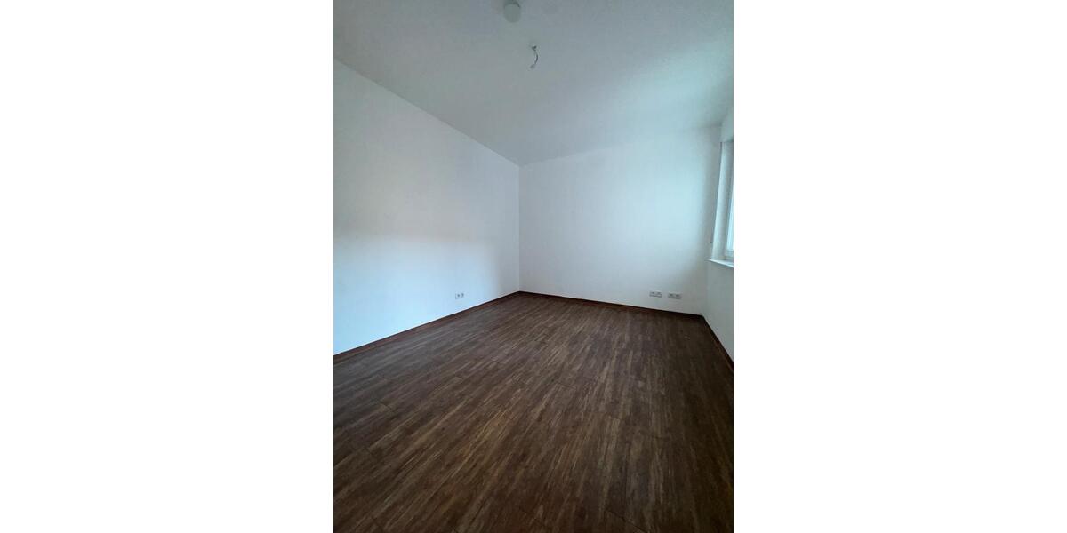 Etagenwohnung Ludwigshafen am Rhein Ludwigshafen-Hemshof - 3 Zimmer, 90 m&sup2;, 1.170&euro; | Angebot:26512345