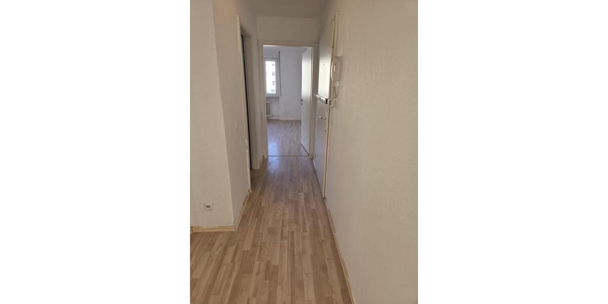 Etagenwohnung Saarbrücken Neue Bremm - 2 Zimmer, 48 m&sup2;, 490&euro; | Angebot:25270403