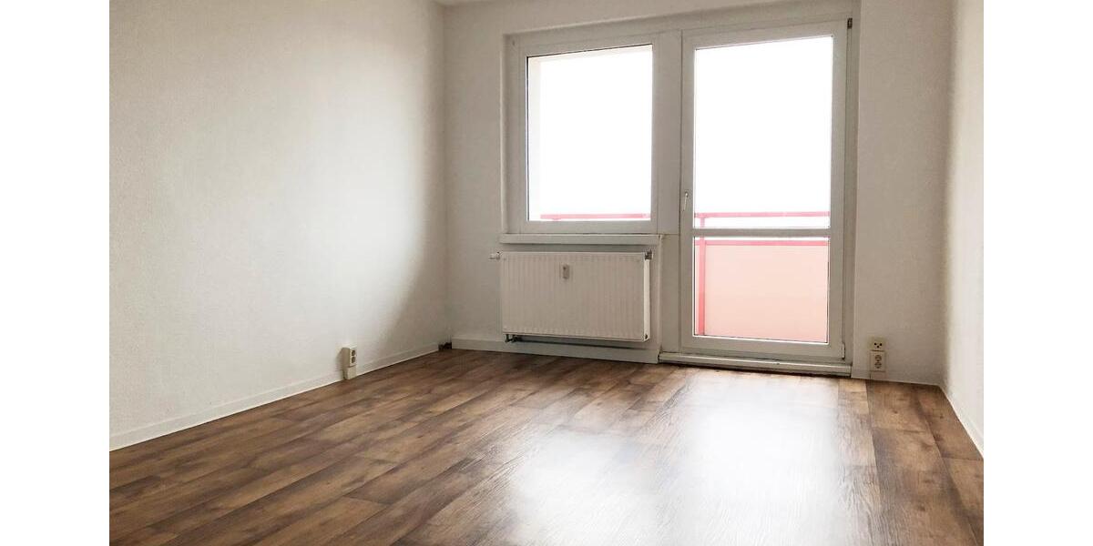 Dachgeschoßwohnung Döbeln - 1 Zimmer, 31 m&sup2;, 210&euro; | Angebot:24699470