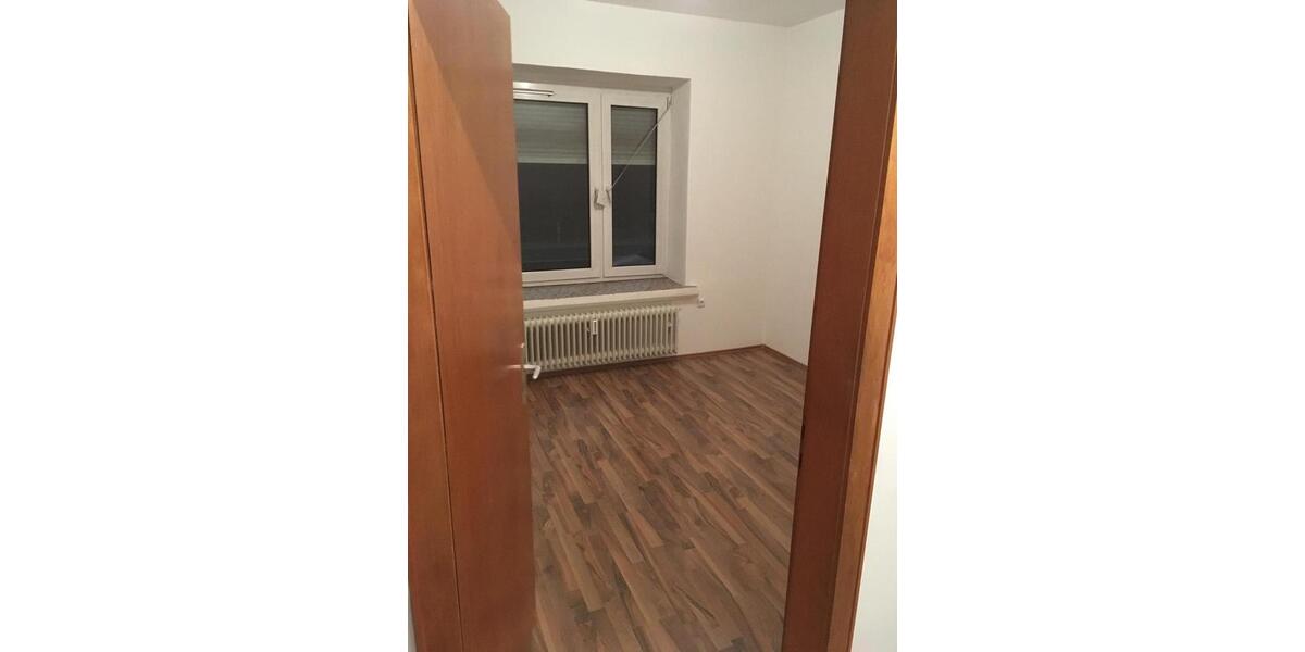 Erdgeschoßwohnung Celle Neustadt/Heese - 4 Zimmer, 80 m&sup2;, 900&euro; | Angebot:26433472