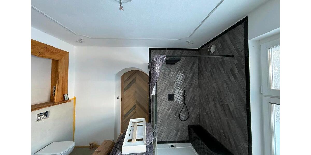 Kernsanierte, großzügige 2-Zimmer Wohnung im Grünen 2 zimmer