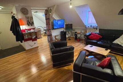 ***kl. gemütliche 2-Zimmer DG- Wohnung in der Altstadt von Nürnberg 2 zimmer