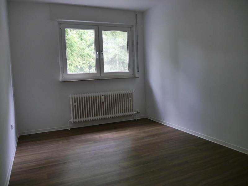Schöne 3-Zimmer-Wohnung mit Tageslichtbad und Balkon in Hanau-Großauheim zu vermieten