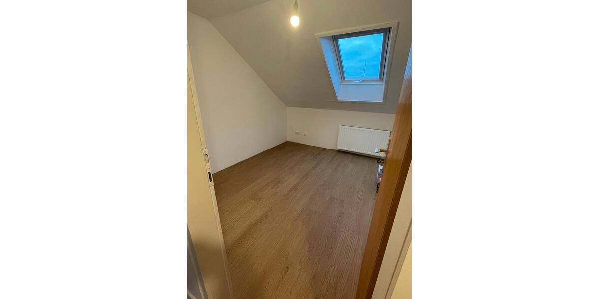 Wohnung im Dachgeschoss 3 zimmer