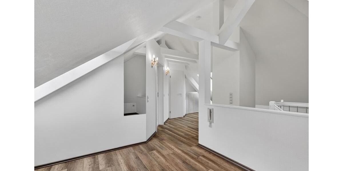 Etagenwohnung Baden-Baden Baden - 3 Zimmer, 135 m&sup2;, 1.500&euro; | Angebot:26296417