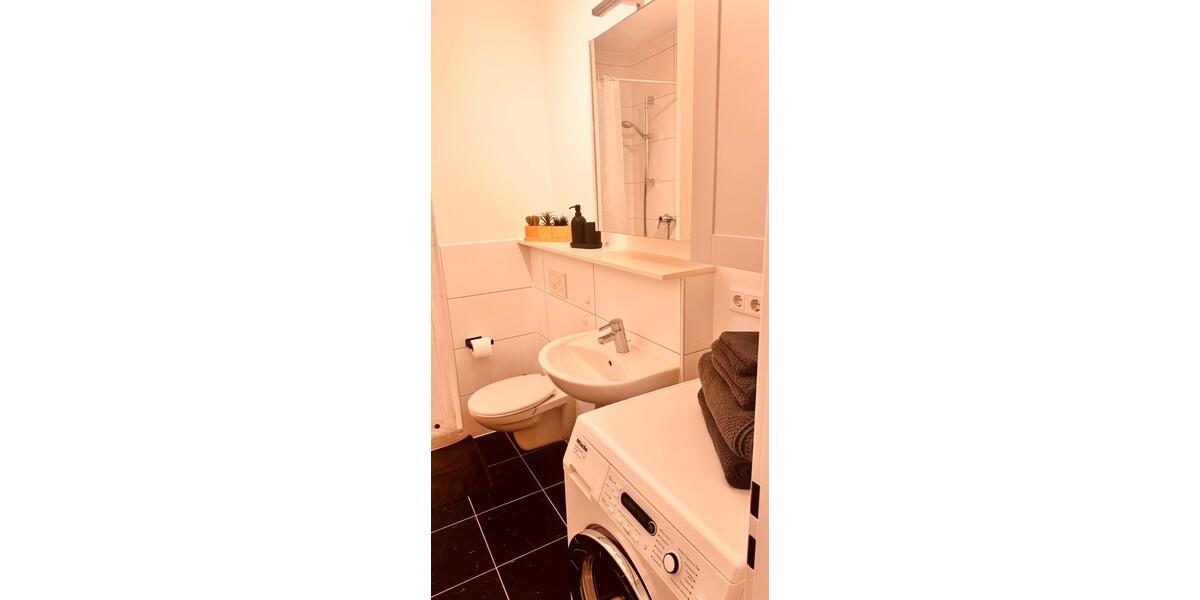 Wohnen auf Zeit Leverkusen Bürrig - 1 Zimmer, 37 m&sup2;, 1.390&euro; | Angebot:25678657