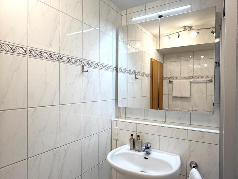 Exklusive möbl. Wohnung mit Seeblick, Pool und Sauna in Cuxhaven