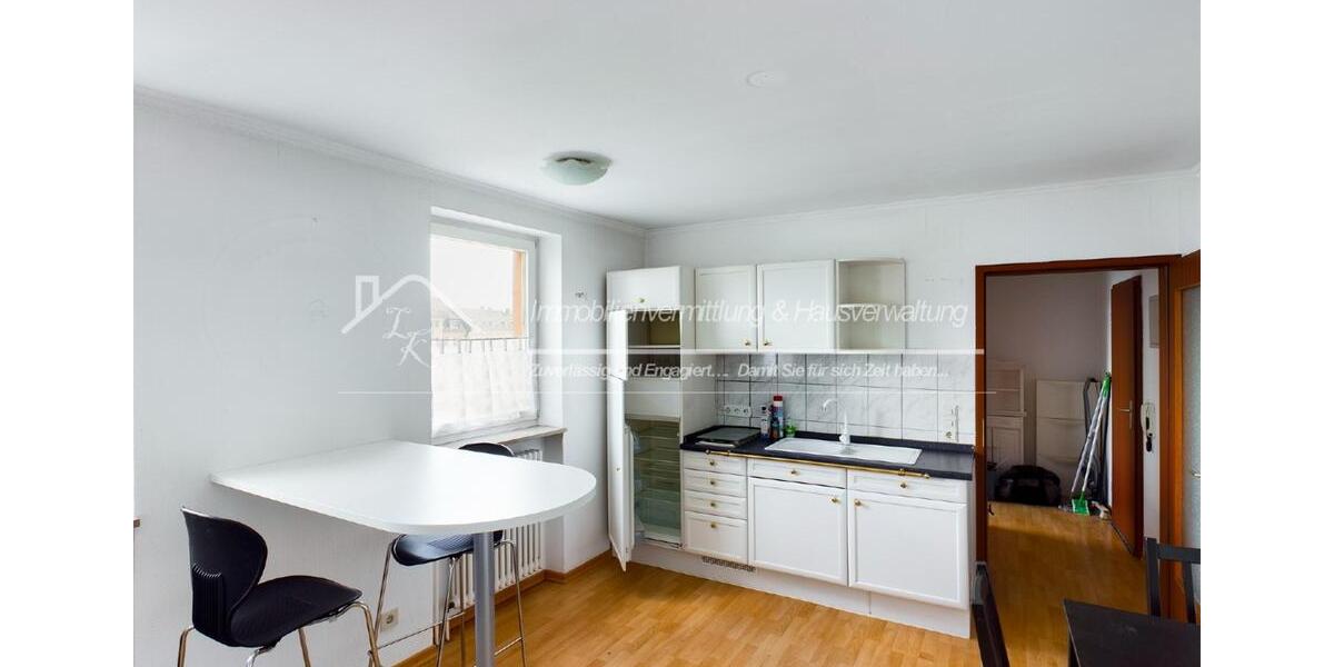 Etagenwohnung Hof Altstadt - 1 Zimmer, 30 m&sup2;, 375&euro; | Angebot:25988920