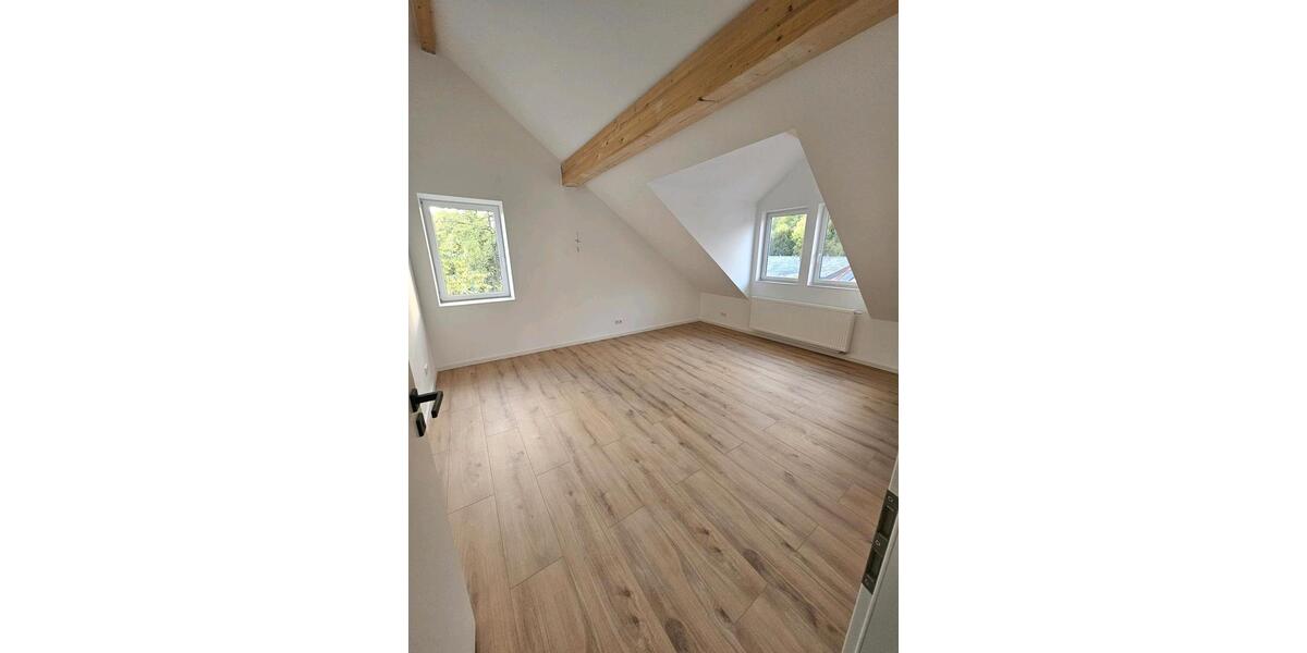 Dachgeschoßwohnung Bad Soden am Taunus - 3 Zimmer, 75 m&sup2;, 1.600&euro; | Angebot:26422087