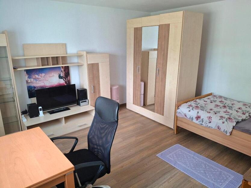 Nachmieter für: Wohnung direkt an der Uni (Haidenhof-Süd)