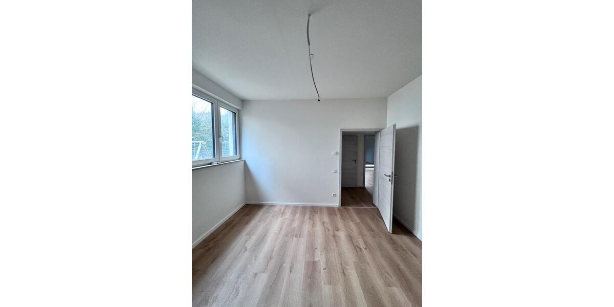 Erdgeschoßwohnung Gummersbach - 3.5 Zimmer, 87 m&sup2;, 1.130&euro; | Angebot:24141550