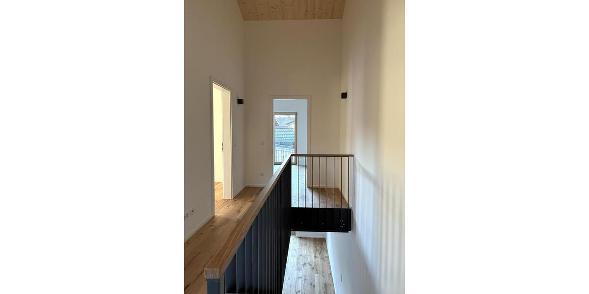 Doppelhaushälfte Raubling - 4 Zimmer, 133 m&sup2;, 2.150&euro; | Angebot:23644892