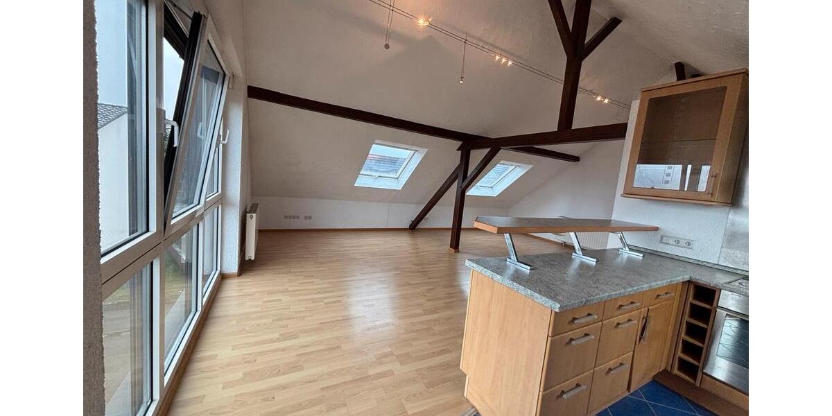 Dachgeschoßwohnung Homburg - 2 Zimmer, 75 m&sup2;, 680&euro; | Angebot:26393244