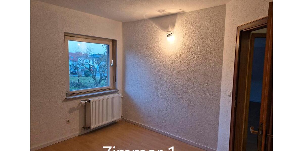 Dachgeschoßwohnung Kirchhain - 3 Zimmer, 80 m&sup2;, 500&euro; | Angebot:26272102